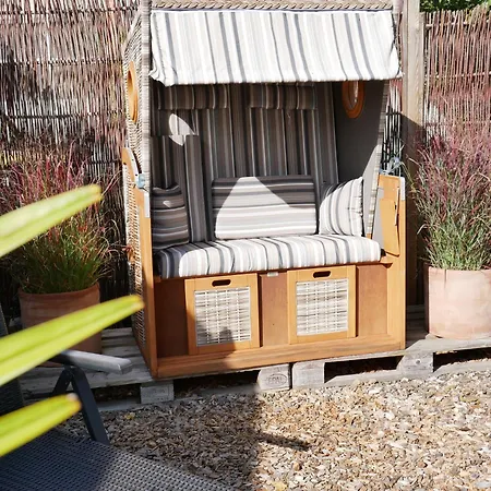 Holiday home Tiny Kelze *